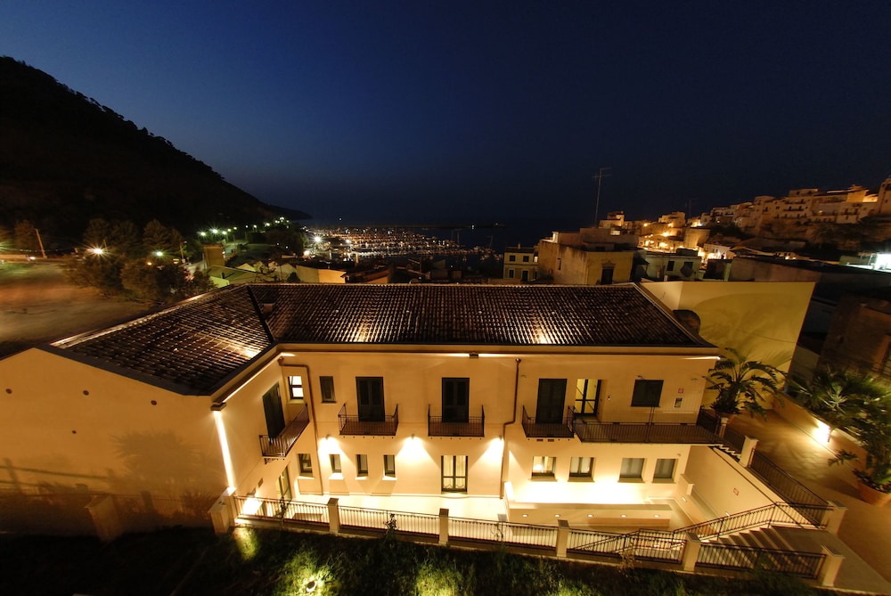 

Roma - Castellammare del Golfo - Cerri Hotel