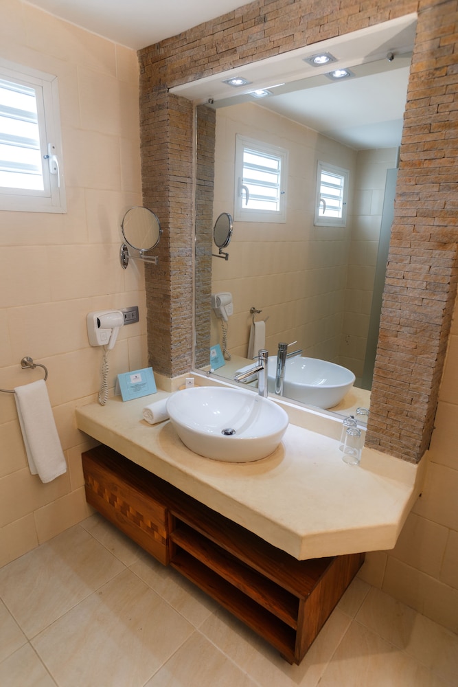 

Roma - Toamasina - Hotel Calypso