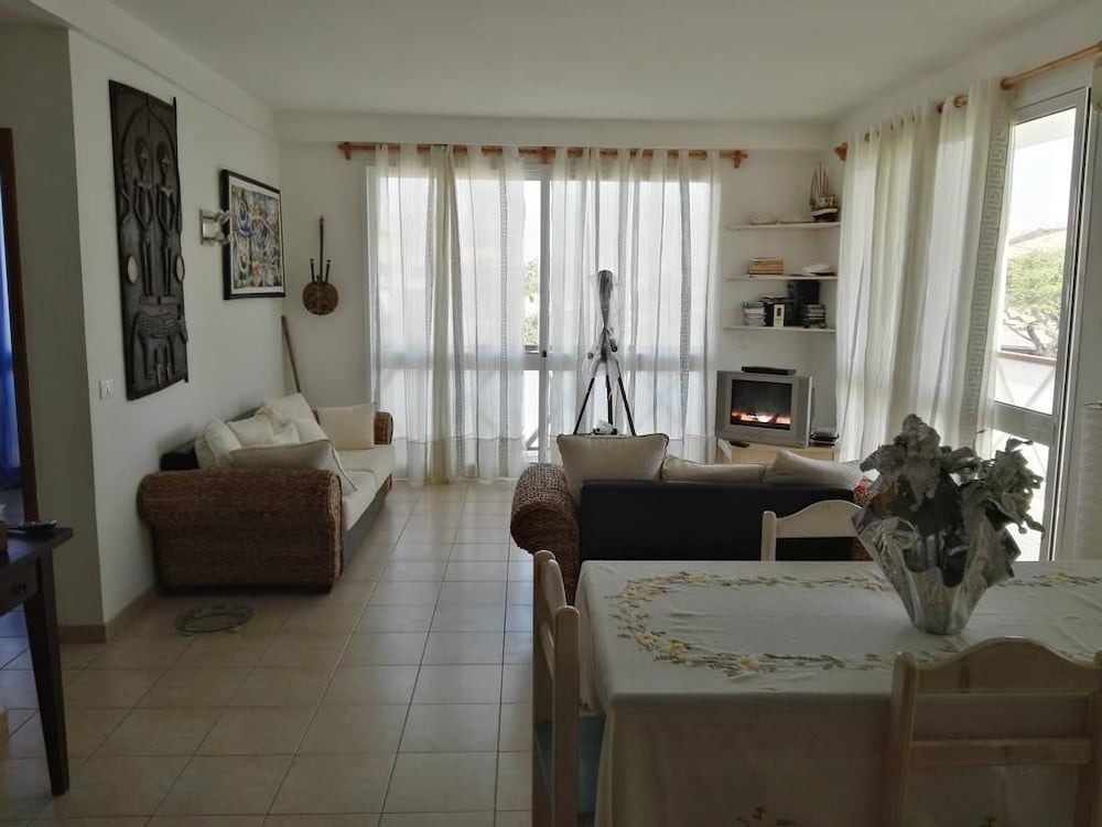 

Milano - Isola di Sal, Capo Verde - Albis Harena