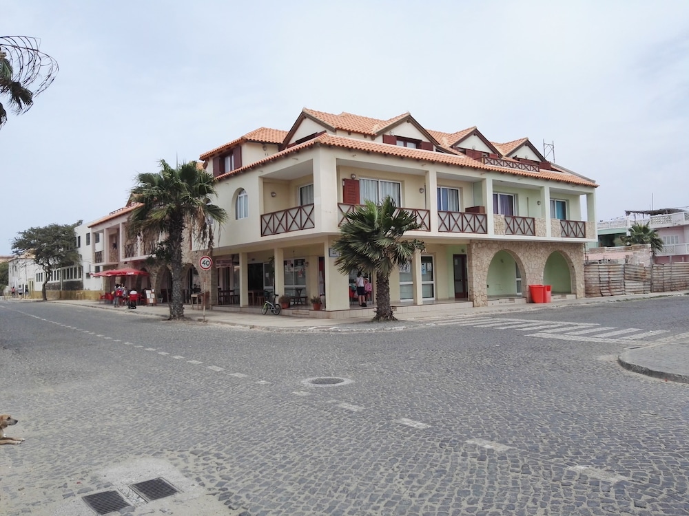 

Bologna - Isola di Sal, Capo Verde - Albis Harena