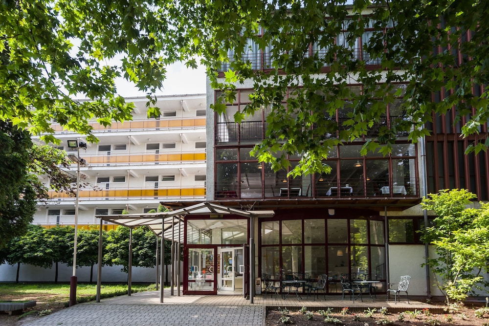 

Milano - Balaton lac - CE Napfény Hotel