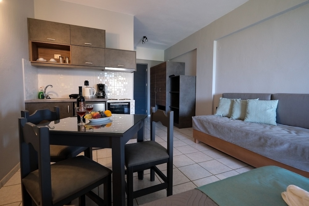 

Torino - Georgioupoli - Poledas Apartments