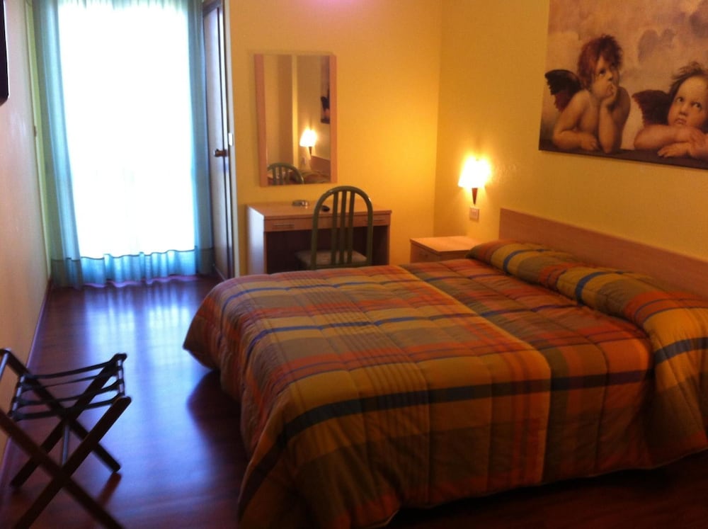 

Genova - Foggia - Hotel Atleti