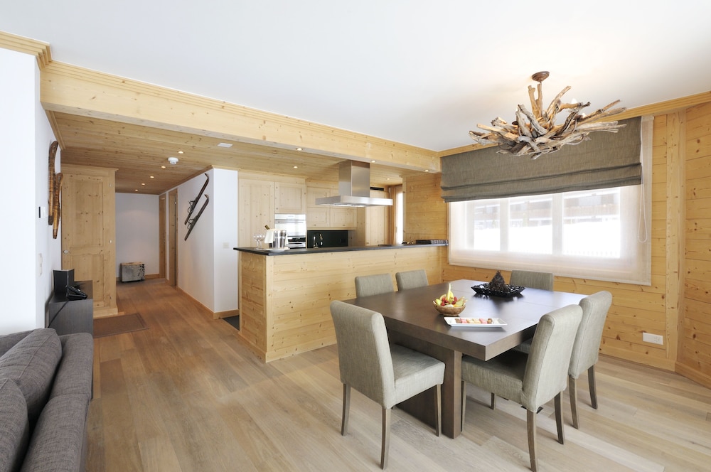 

Napoli - Leysin - Chalet RoyAlp Hôtel & Spa