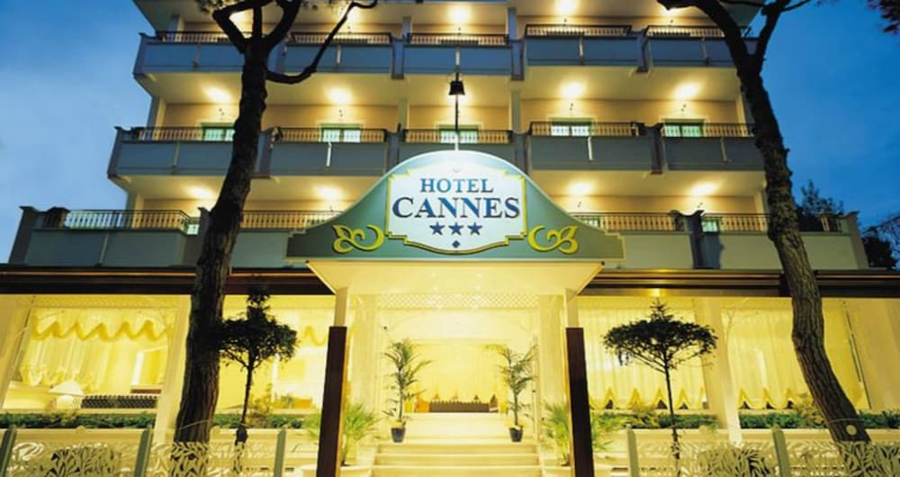 

Palermo - Riccione - Hotel Cannes - in pieno centro