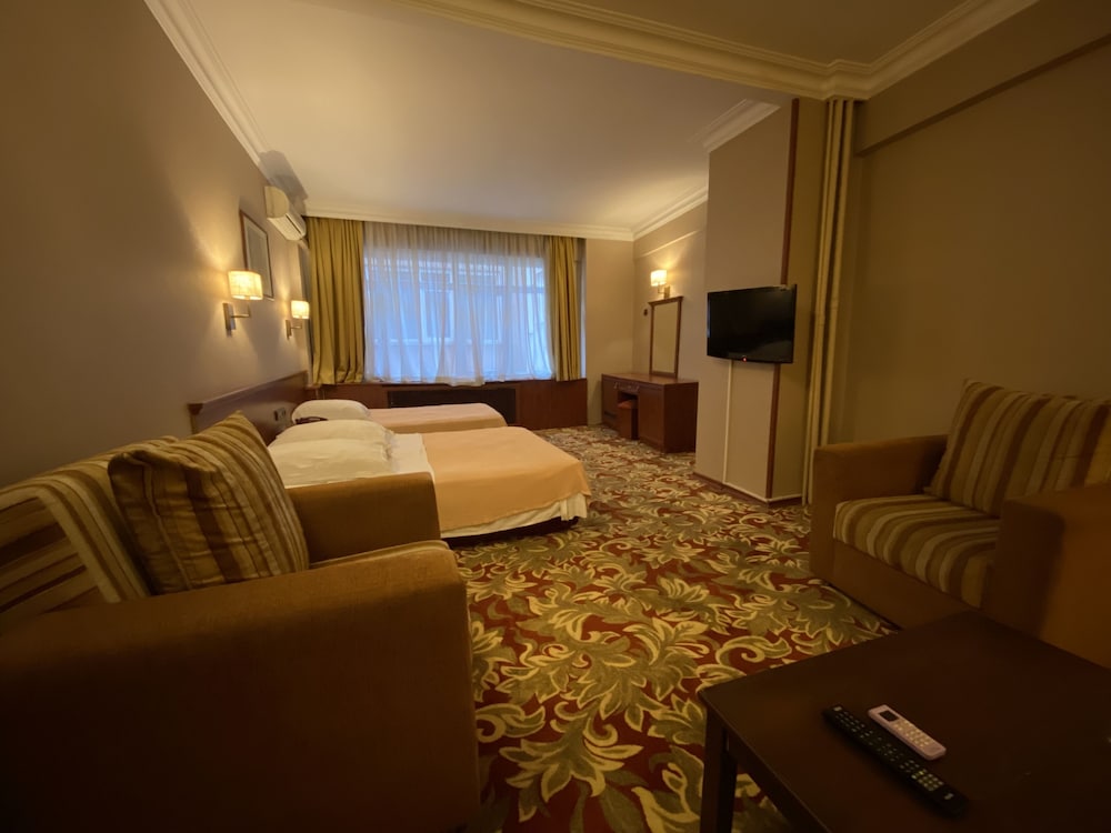 

Verona - Istanbul - Hotel Monopol