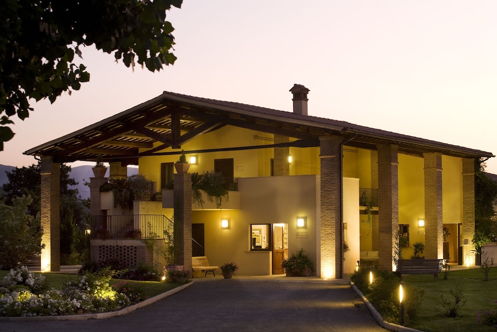 

Roma - Spoleto - Il Baio Relais & Natural Spa