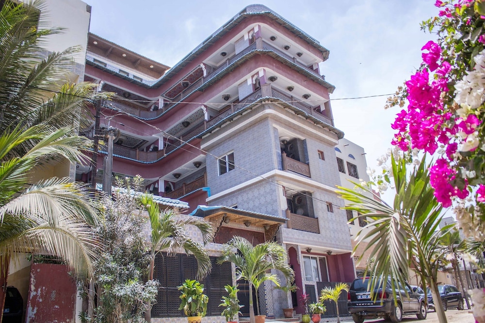 

Milano - Dakar - Hotel Cabourg