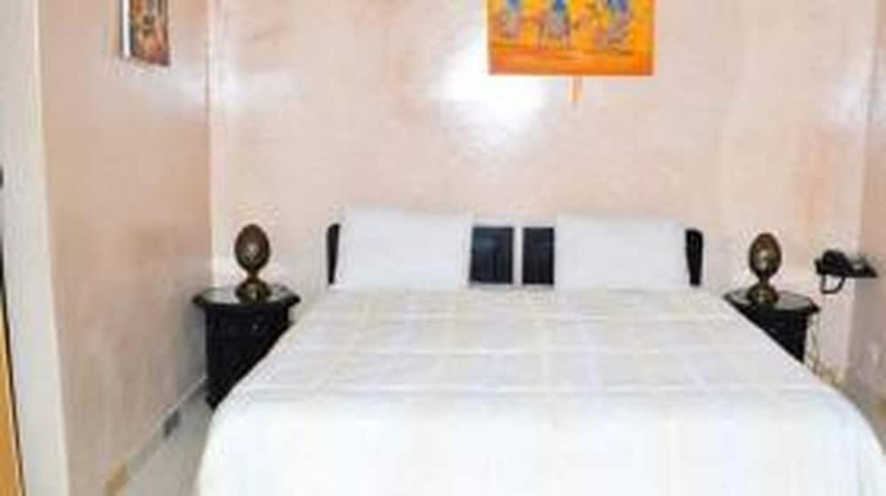 

Roma - Dakar - Hotel Cabourg