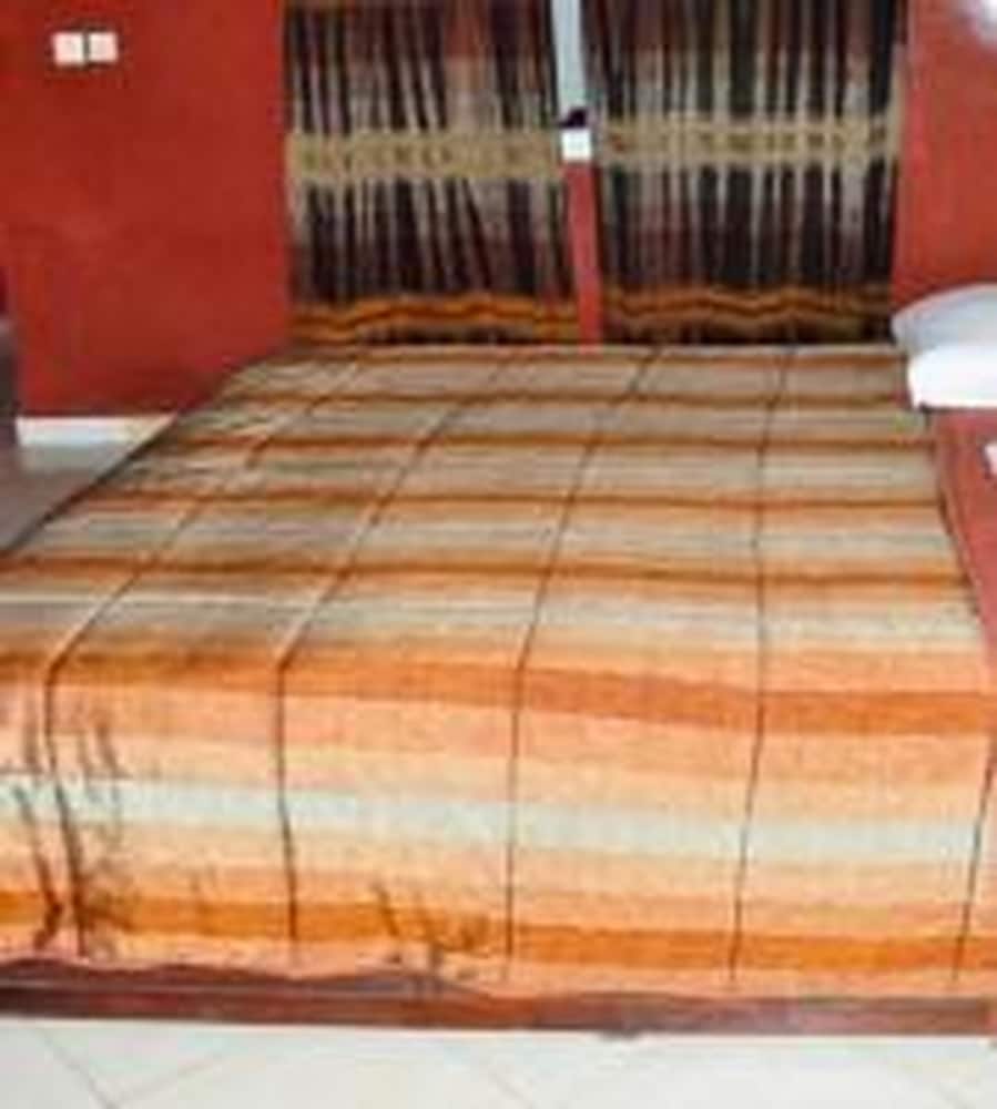 

Napoli - Dakar - Hotel Cabourg