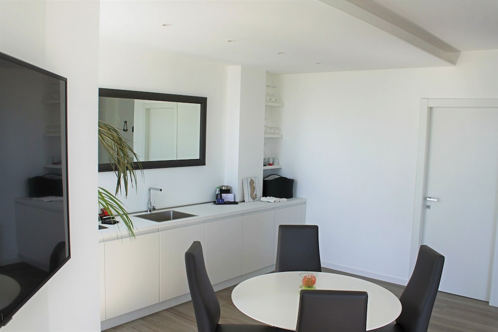 

Catania - Taggia - Sanremo Luxury Suites