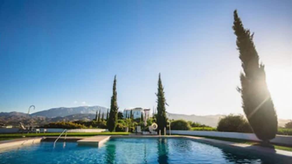 

Milano - Iznate - B bou Hotel Cortijo Bravo
