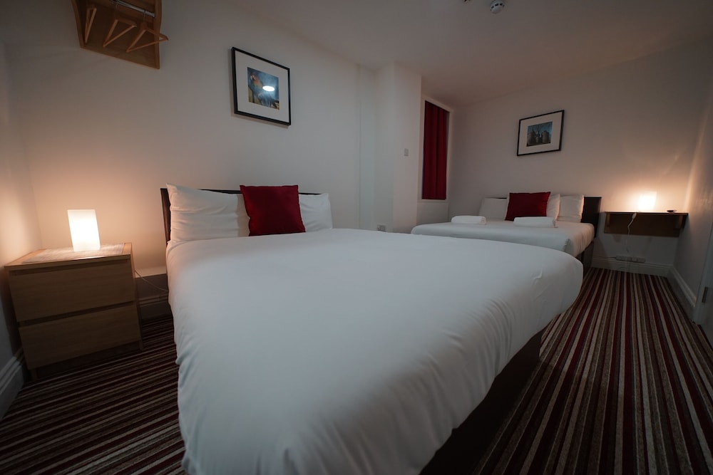 

Bologna - Barking - The Bank Hotel