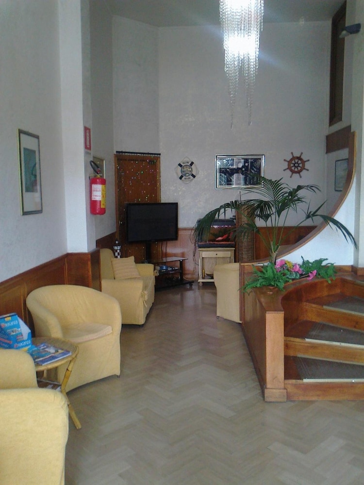 

Pisa - Puglia, Italia - Hotel L'Approdo