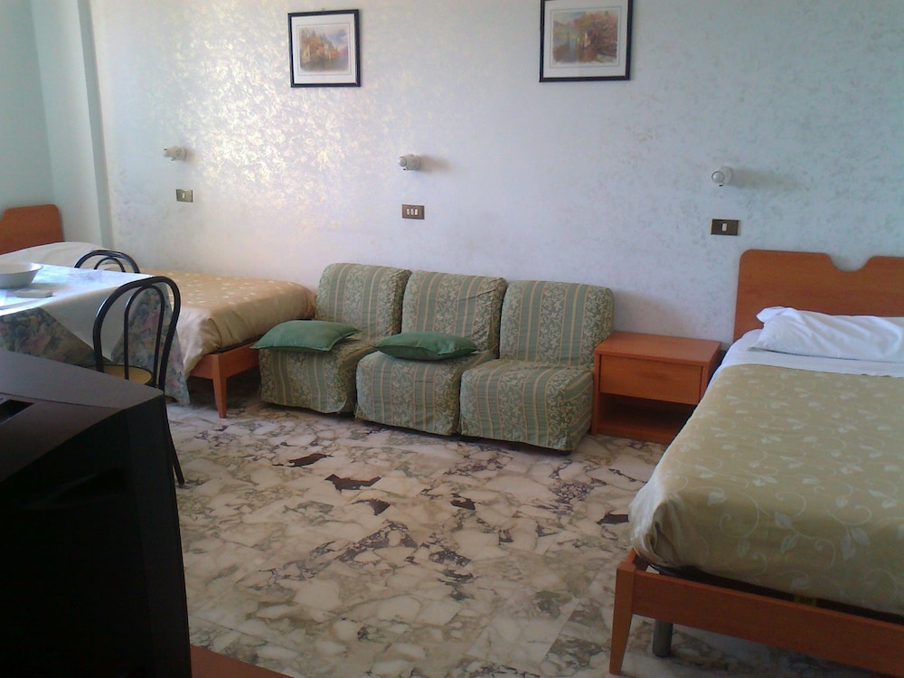 

Trieste - Brindisi - Hotel L'Approdo