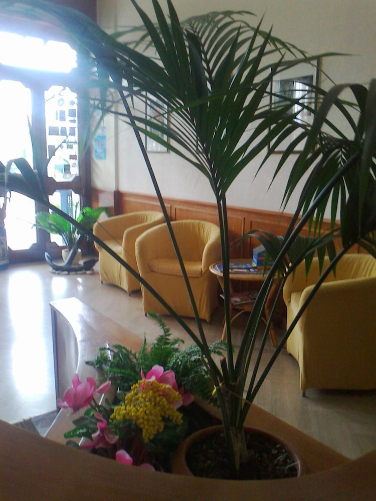 

Pisa - Brindisi - Hotel L'Approdo