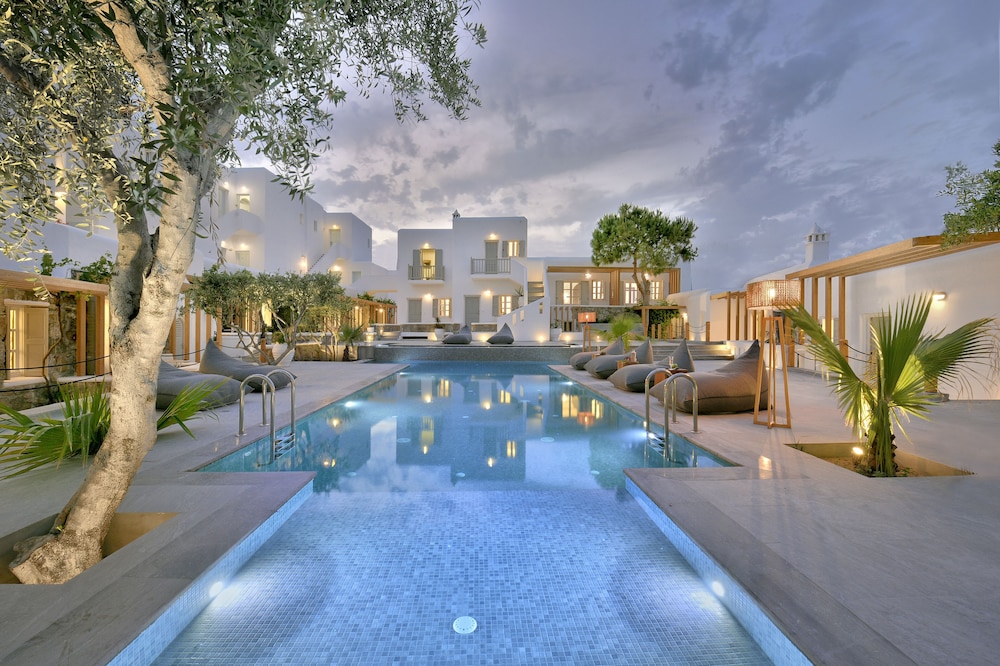 

Napoli - Mykonos, Isole Greche - Petinos Hotel