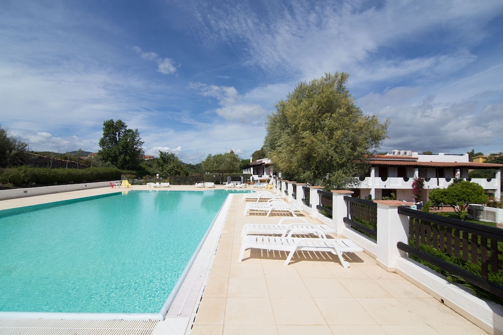 

Roma - Porto San Paolo - White Sand Residence
