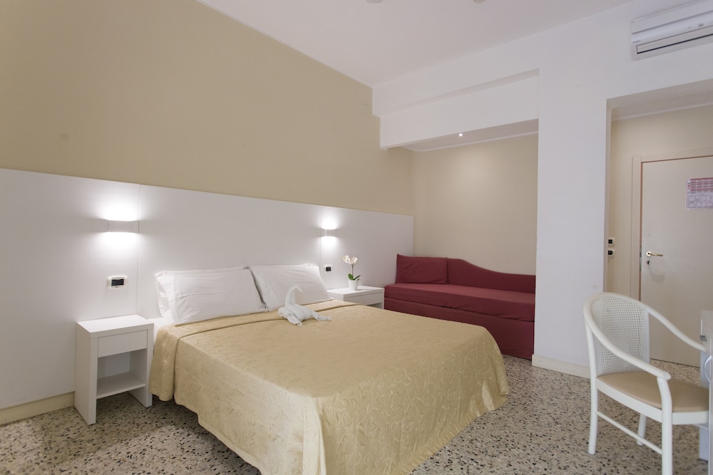 

Torino - Cattolica - Sirena Boutique Hotel