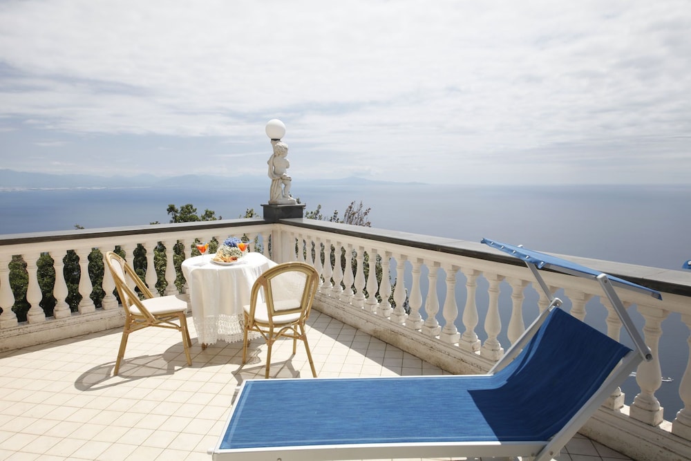 

Milano - Praiano - Grand Hotel Sant'Orsola