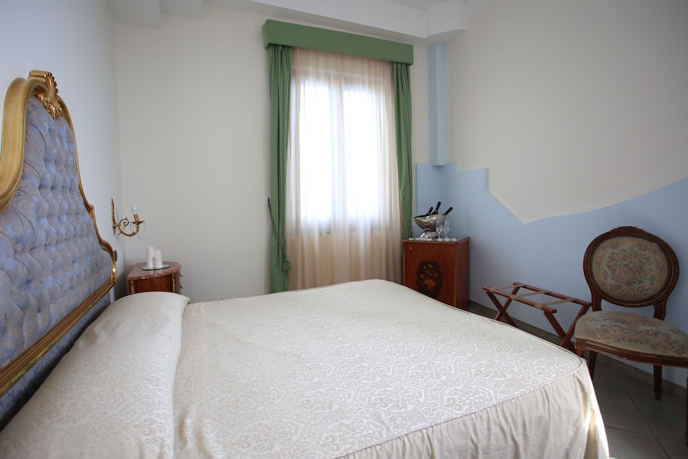 

Milano - Praiano - Grand Hotel Sant'Orsola