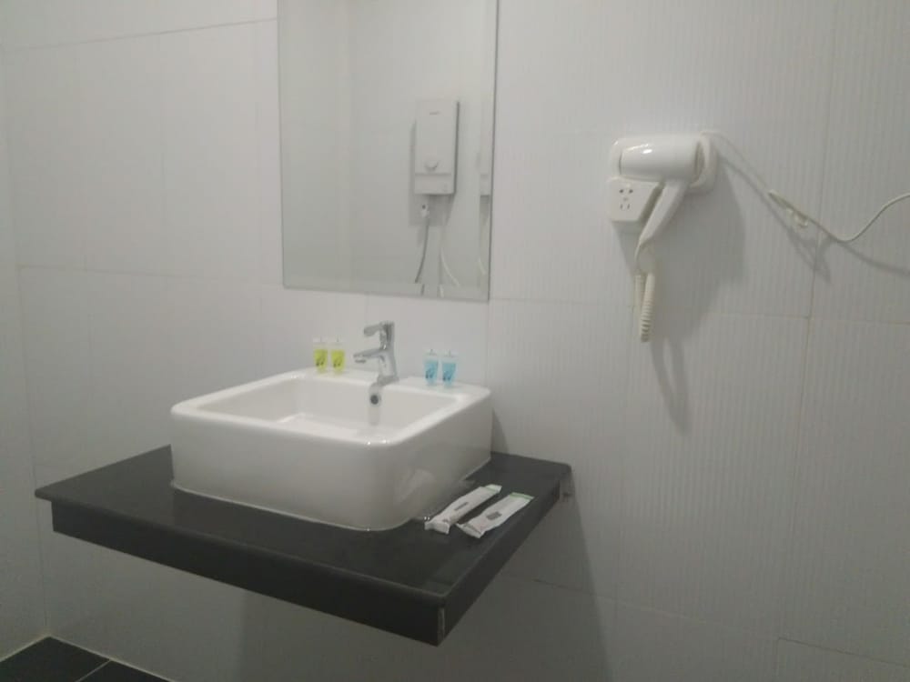 

Milano - Sihanoukville - MStay Resort