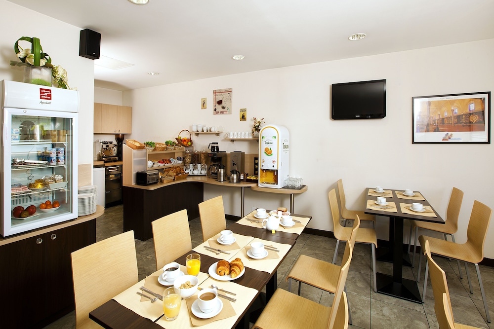 

Roma - Angers - Séjours & Affaires Angers Atrium