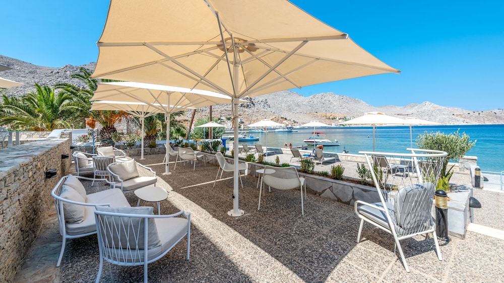 

Milano - Simi - Pedi Beach Hotel