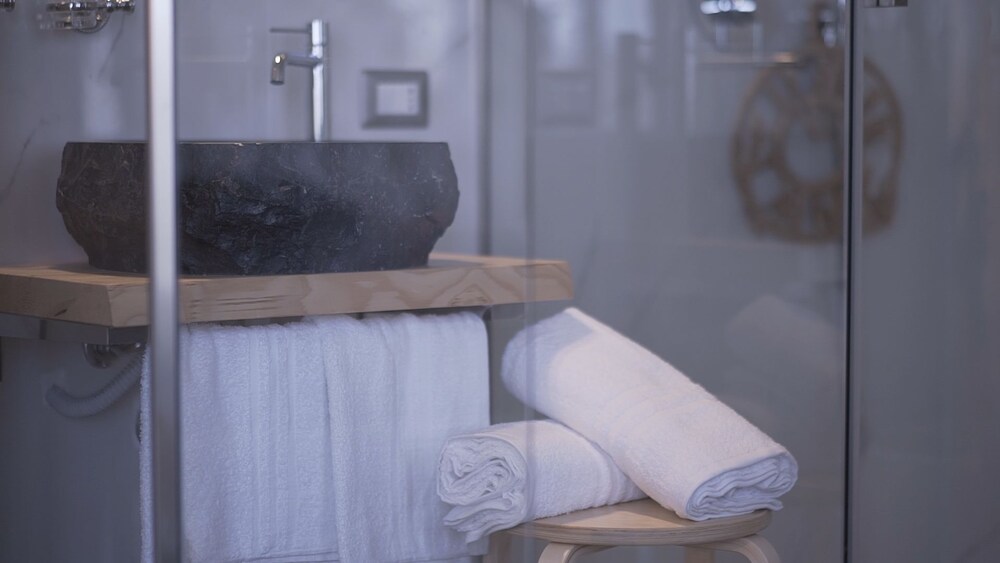 

Milano - Torre Lapillo - Hotel Royal - Beauty & Spa
