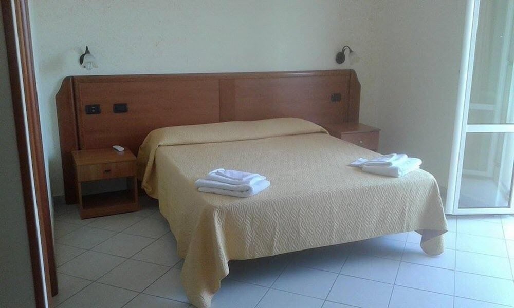 

Milano - Capo Rizzuto - Hotel Ristorante La Decanata
