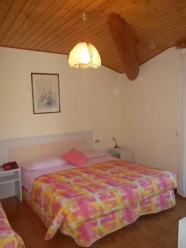 

Napoli - Castione della Presolana - Hotel Residence La Rosa