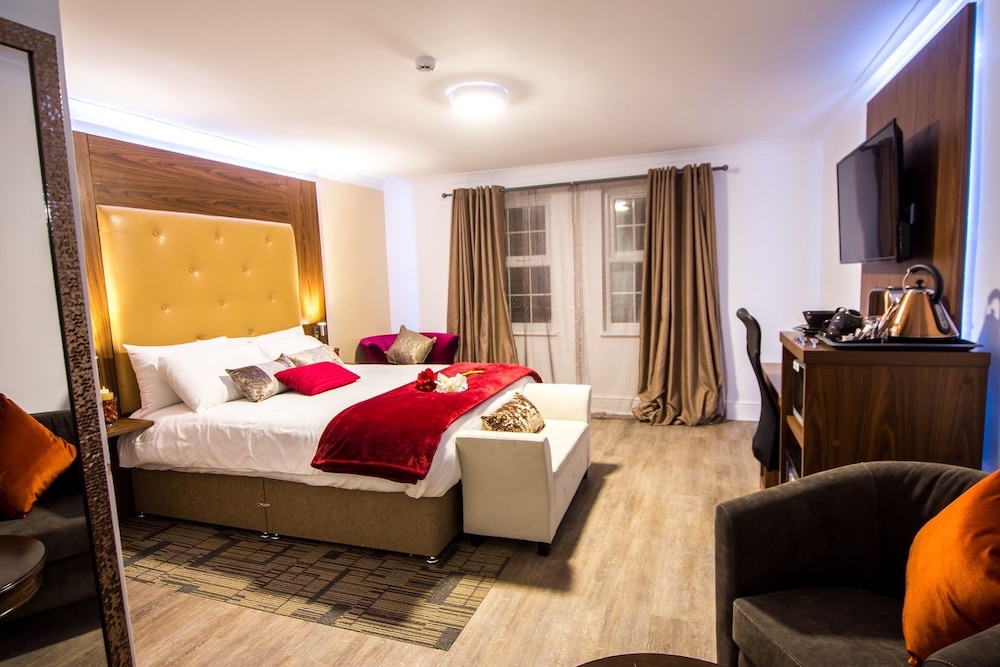 

Venezia - Horley - Trivelles Gatwick Hotel & airport Parking
