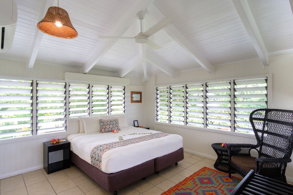 

Roma - Malolo - Musket Cove Island Resort & Marina