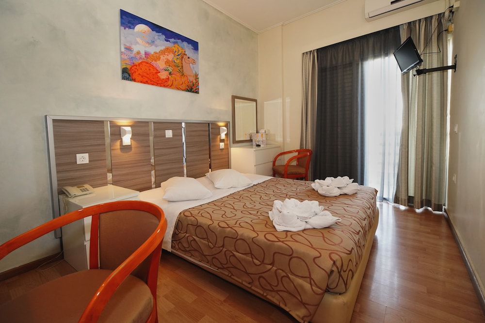 

Milano - Pireo - Socrates Hotel