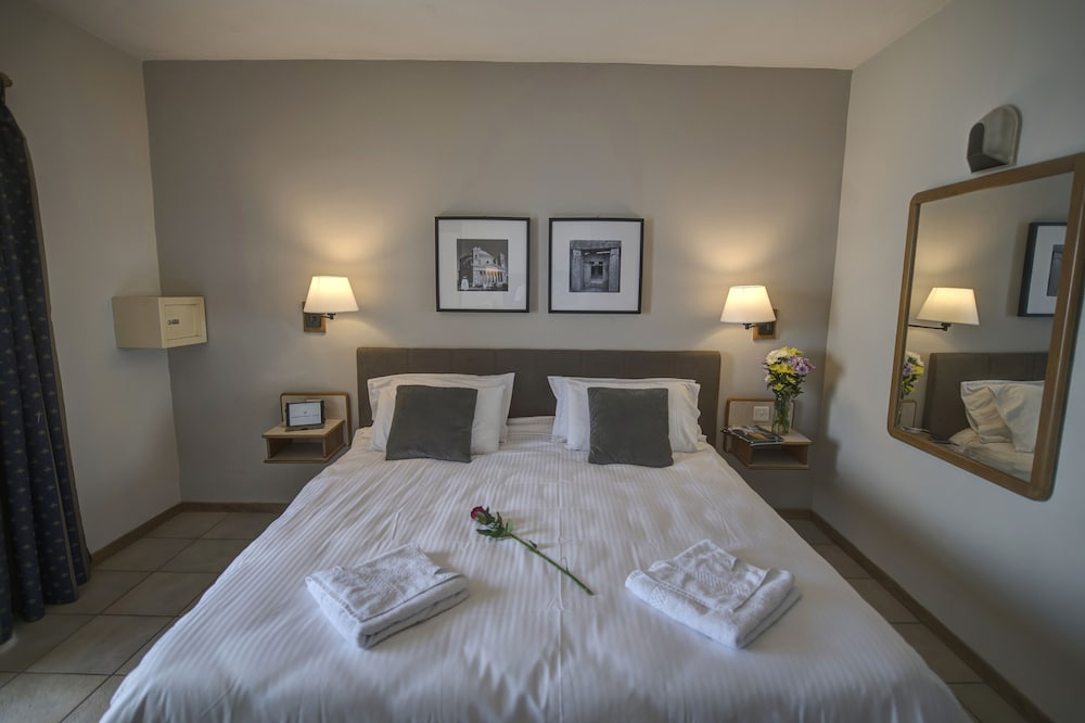 

Verona - Marsaxlokk - Sliema Chalet Hotel
