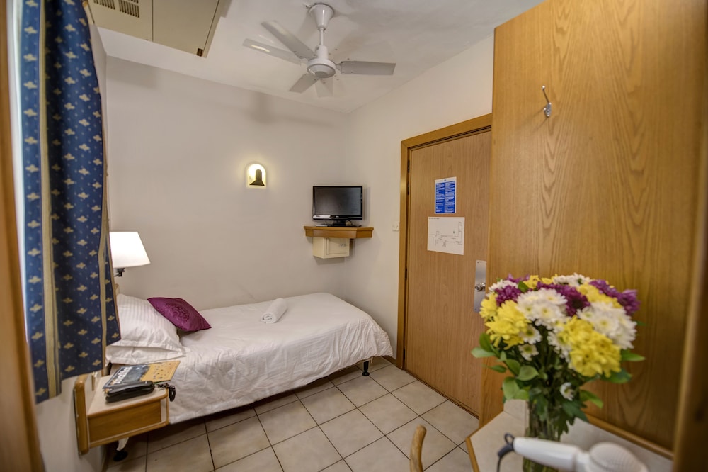 

Verona - Malta - Sliema Chalet Hotel