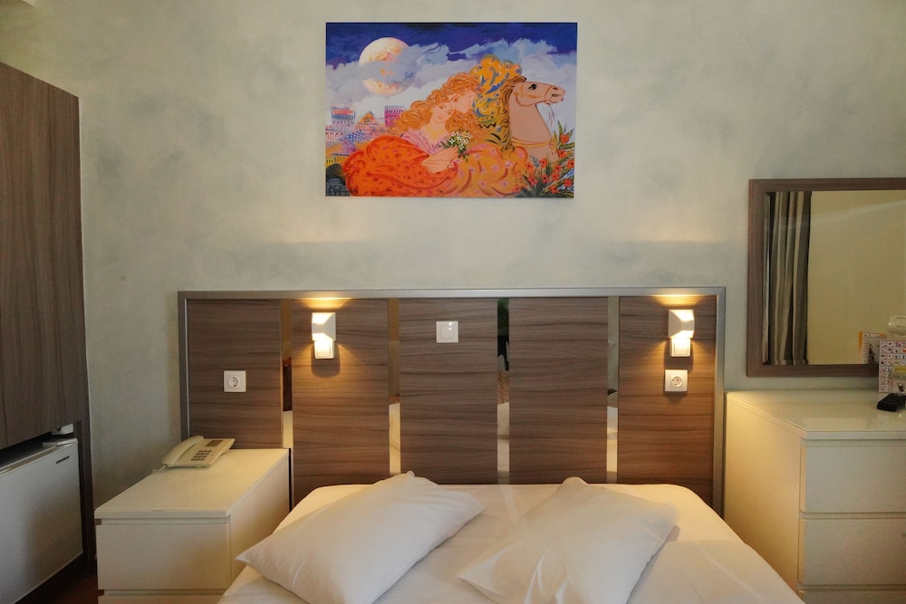 

Napoli - Atene - Socrates Hotel
