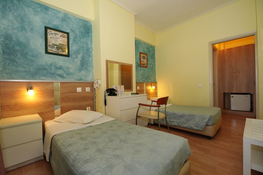 

Bari - Atene - Socrates Hotel