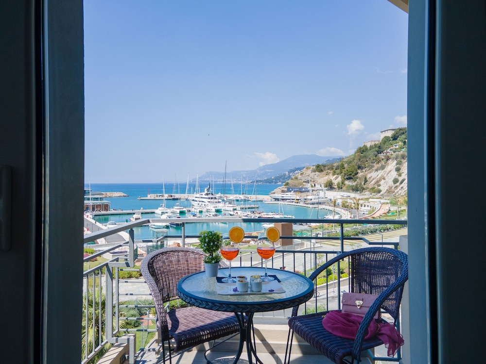 

Verona - Menton - Sole Mare