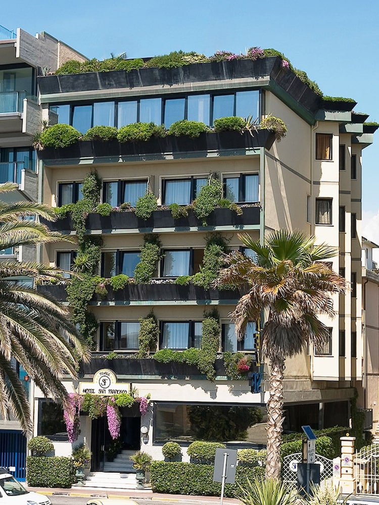 Küstenlinie, Italien – Hotel San Francisco