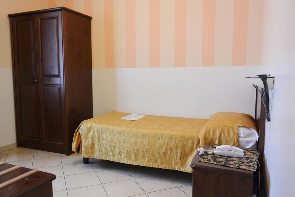 

Palermo - Pavia - Hotel Ristorante Italia