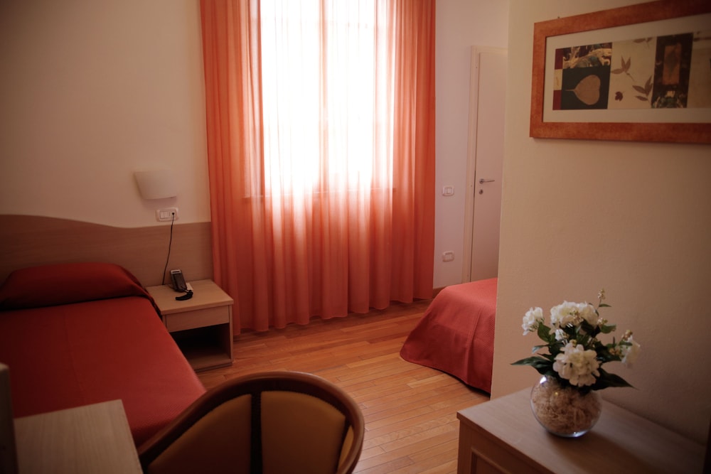 

Milano - Siena - Hotel La Colonna