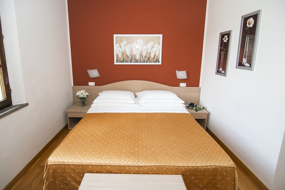 

Milano - Siena - Hotel La Colonna