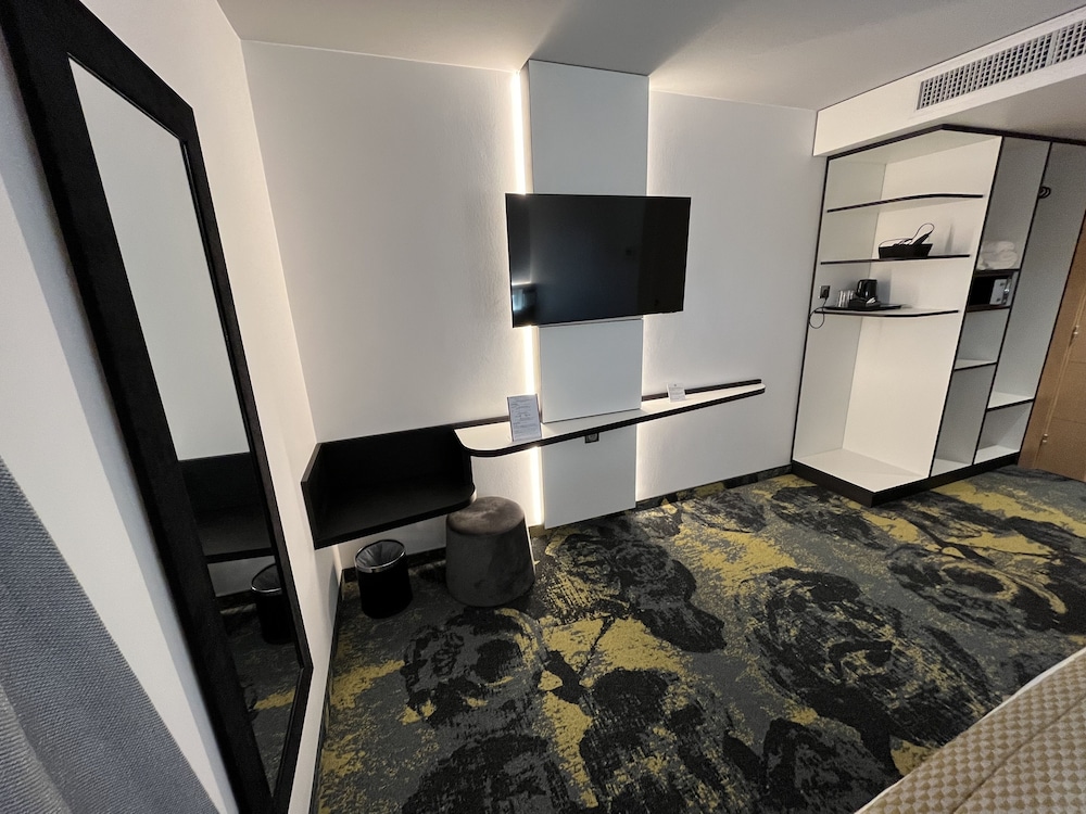 

Bari - Colmar - Brit Hotel, Spa & Restaurant - Colmar Est
