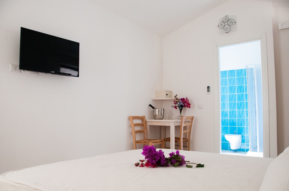 

Verona - Capo Testa - Santa Teresa di Gallura - Meta Hotel