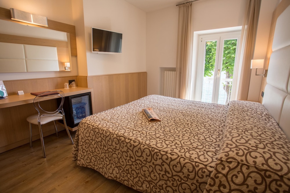 

Bologna - Sirmione - Hotel Europa