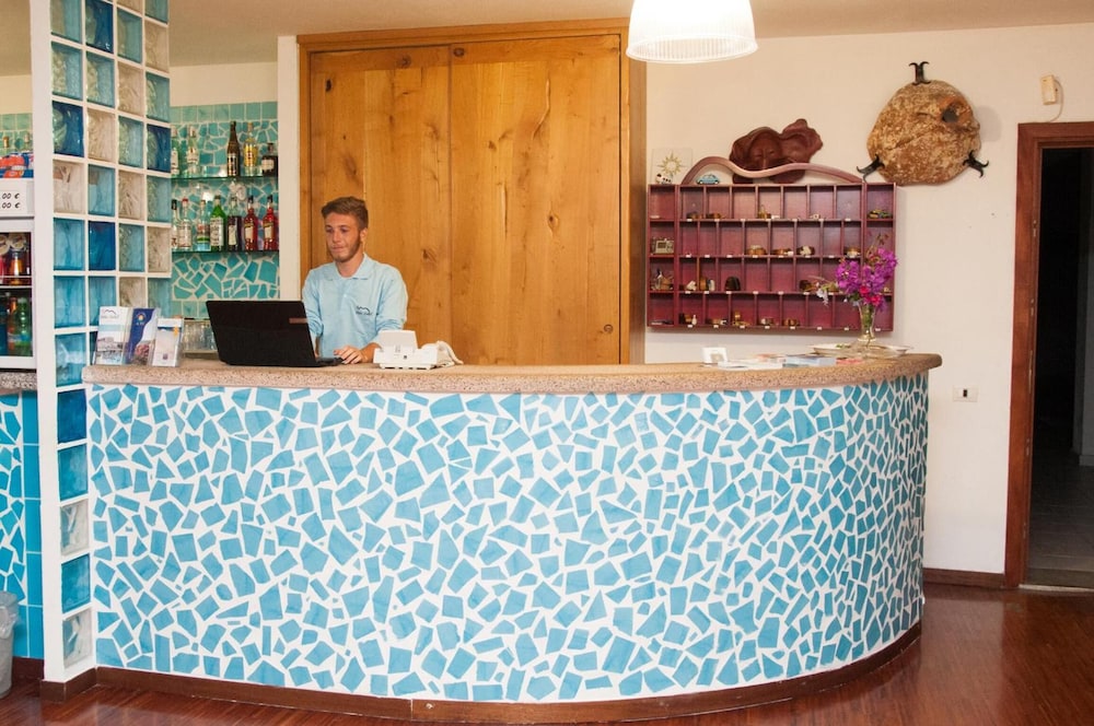 

Trieste - Capo Testa - Santa Teresa di Gallura - Meta Hotel