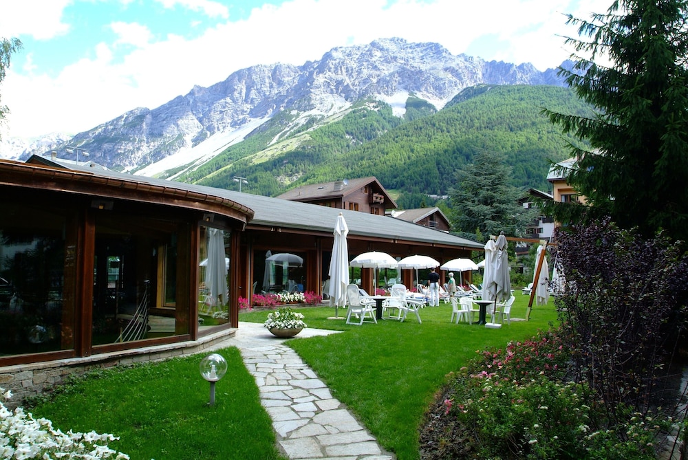 

Milano - Bormio - Palace Hotel Wellness & Beauty