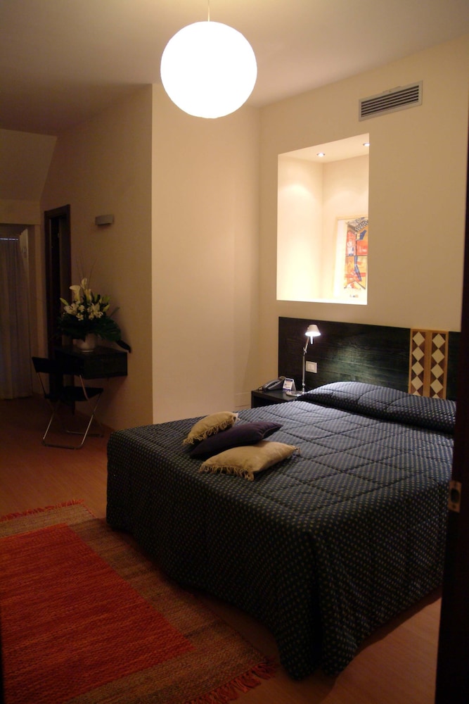 

Milano - Orvieto - Hotel Orvieto