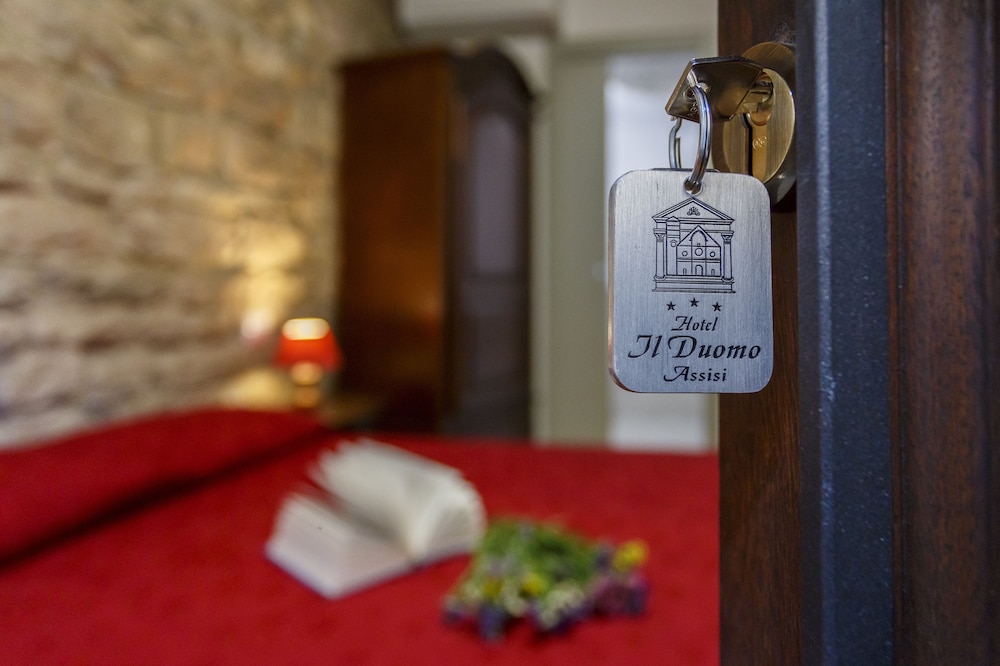 

Comiso - Assisi - Hotel Il Duomo